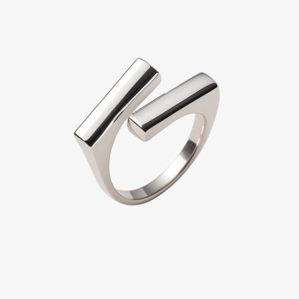 bague style moderne chic pour femme